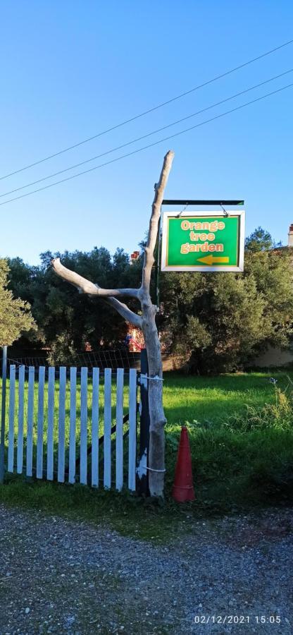 Apartamento Orange Tree Garden Pefkochori Exterior foto